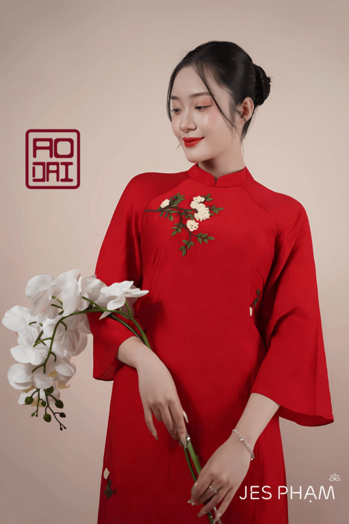 Áo dài bạch khuê
