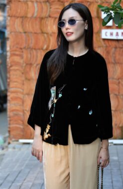 Áo cổ truyền thêu thủ công quạt đen 5