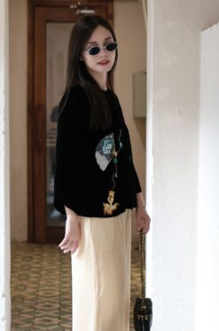 Áo cổ truyền thêu thủ công quạt đen 4